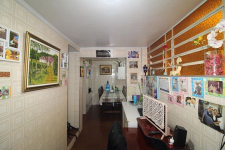 Casa à venda com 94m², 3 quartos e 2 vagasCozinha