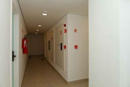 Apartamento para alugar com 35m², 2 quartos e sem vagaÁrea comum - Saguão do andar