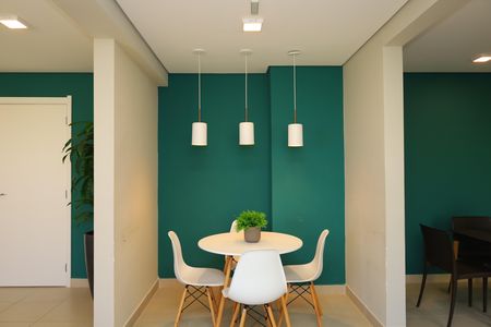 Apartamento para alugar com 35m², 2 quartos e sem vagaÁrea comum - Salão de festas