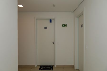 Apartamento para alugar com 35m², 2 quartos e sem vagaÁrea comum - Saguão do andar