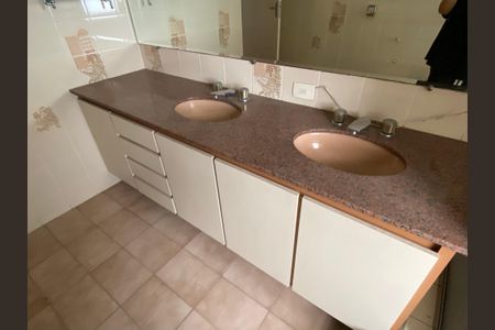 Apartamento para alugar com 270m², 3 quartos e 2 vagasBanheiro Social