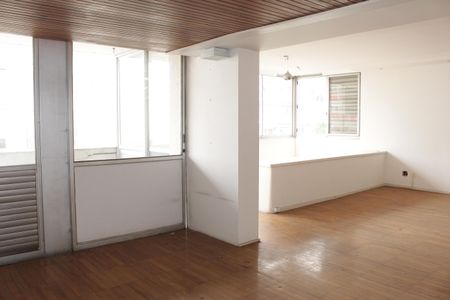 Apartamento para alugar com 3 quartos, 270m² em Higienópolis, São Paulo