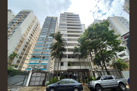 Apartamento para alugar com 270m², 3 quartos e 2 vagasFachada