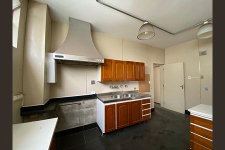 Apartamento para alugar com 270m², 3 quartos e 2 vagasCozinha