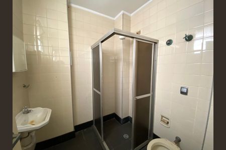 Apartamento para alugar com 270m², 3 quartos e 2 vagasBanheiro de serviço