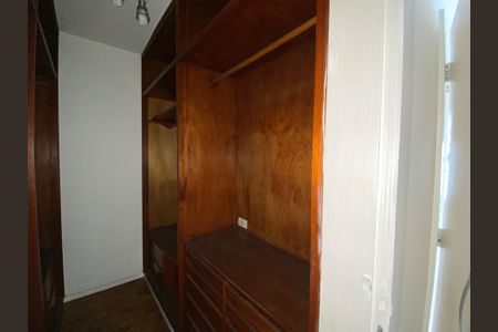 Apartamento para alugar com 270m², 3 quartos e 2 vagasCloset da suíte
