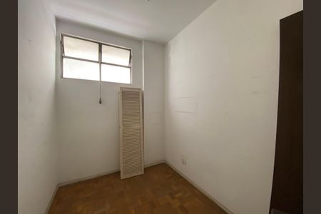Apartamento para alugar com 270m², 3 quartos e 2 vagasQuarto de Serviço 1