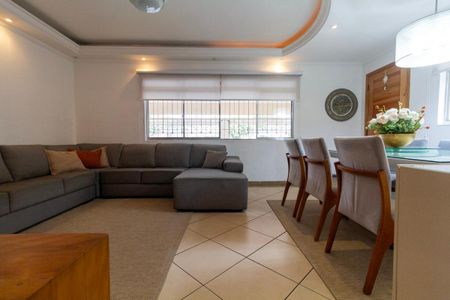 Casa à venda com 260m², 4 quartos e 3 vagasSala