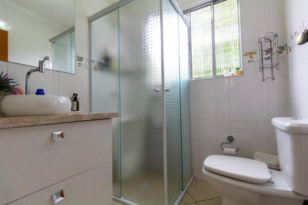 Casa à venda com 260m², 4 quartos e 3 vagasBanheiro 2