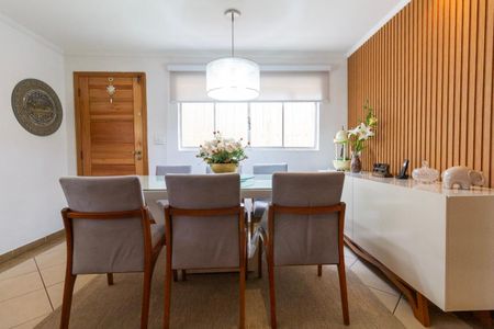 Casa à venda com 260m², 4 quartos e 3 vagasSala