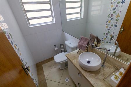 Casa à venda com 260m², 4 quartos e 3 vagasLavabo