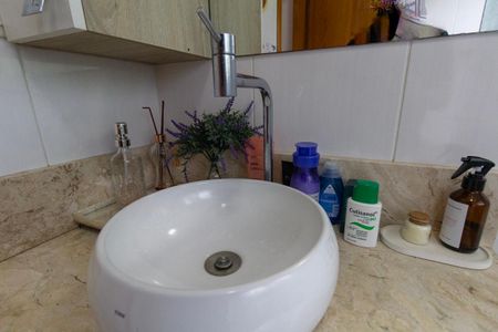 Casa à venda com 260m², 4 quartos e 3 vagasBanheiro 2