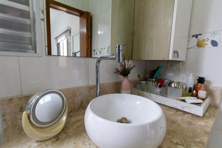 Casa à venda com 260m², 4 quartos e 3 vagasBanheiro 1