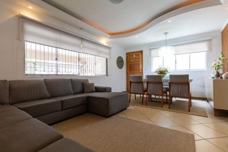 Casa à venda com 260m², 4 quartos e 3 vagasSala