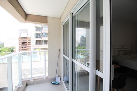 Varanda de kitnet/studio para alugar com 1 quarto, 35m² em Moema, São Paulo