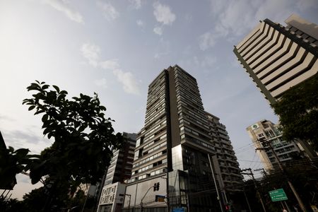 Studio para alugar com 30m², 1 quarto e sem vaga Studio para alugar com 30m², 1 quarto e sem vagaFachada do Prédio