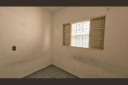 Casa à venda com 60m², 4 quartos e 2 vagas