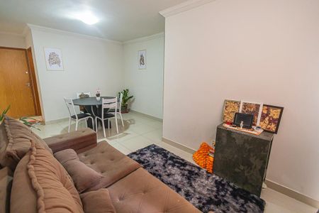 Sala de apartamento para alugar com 3 quartos, 75m² em Planalto, Belo Horizonte
