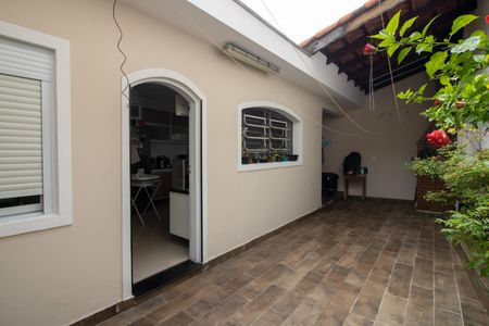Casa para alugar com 187m², 2 quartos e 4 vagasQuintal