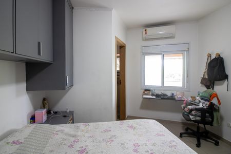 Quarto 2 de casa à venda com 2 quartos, 187m² em Jardim Ipanema (cidade Lider), São Paulo