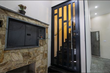 Casa para alugar com 187m², 2 quartos e 4 vagasEntrada pela Garagem