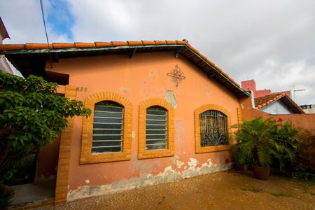 Casa à venda com 426m², 2 quartos e sem vaga Casa à venda com 426m², 2 quartos e sem vagaGaragem