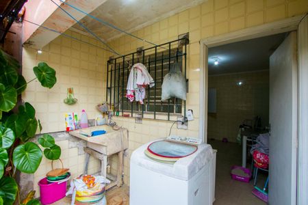 Área de serviço/Quintal de casa à venda com 2 quartos, 426m² em Vila Pires, Santo André