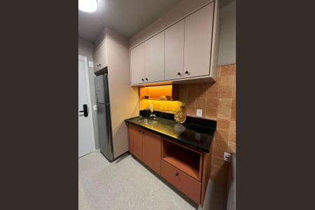 Cozinha de apartamento para alugar com 1 quarto, 25m² em Vila Olímpia, São Paulo