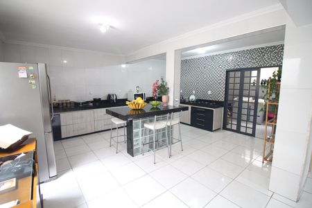 Casa à venda com 314m², 4 quartos e 3 vagasCozinha