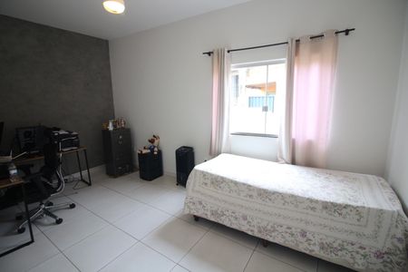 Casa à venda com 314m², 4 quartos e 3 vagasQuarto 3