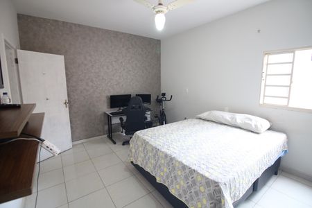 Casa à venda com 314m², 4 quartos e 3 vagasQuarto 4