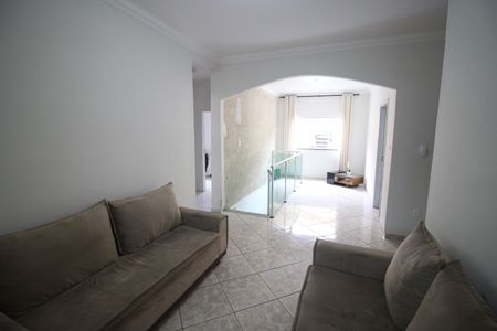 Casa à venda com 314m², 4 quartos e 3 vagasSala 2