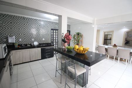 Casa à venda com 314m², 4 quartos e 3 vagasCozinha