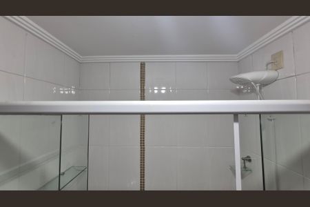 Casa para alugar com 198m², 3 quartos e 6 vagasBanheiro 