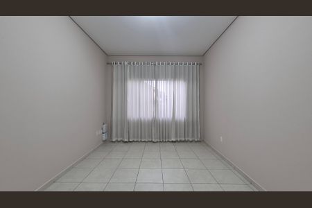 Casa para alugar com 198m², 3 quartos e 6 vagasQuarto de serviço 