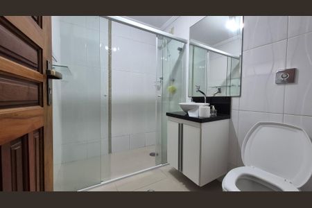 Casa para alugar com 198m², 3 quartos e 6 vagasBanheiro 