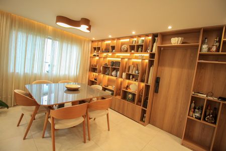 Apartamento à venda com 93m², 2 quartos e 1 vaga