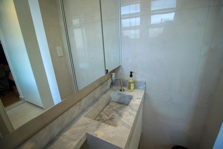 Apartamento à venda com 93m², 2 quartos e 1 vaga