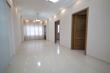 Sala de casa para alugar com 3 quartos, 180m² em Vila Santo Alberto, Santo André
