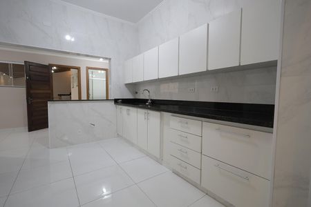 Casa para alugar com 180m², 3 quartos e 6 vagas Casa para alugar com 180m², 3 quartos e 6 vagasCozinha