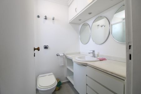 Banheiro da suíte 1 de apartamento para alugar com 4 quartos, 180m² em Cidade Dutra, São Paulo