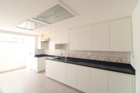 Apartamento para alugar com 180m², 4 quartos e 2 vagasCozinha