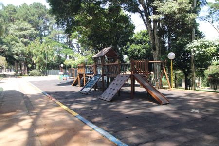 Apartamento para alugar com 180m², 4 quartos e 2 vagasPlayground