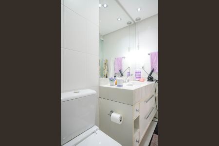 Apartamento à venda com 92m², 3 quartos e 2 vagasBanheiro da suíte