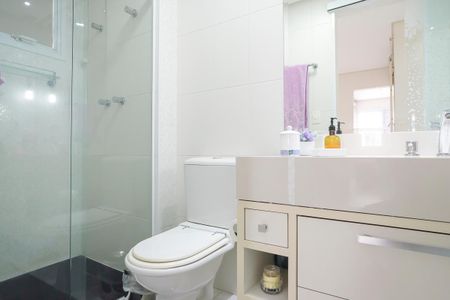 Apartamento à venda com 92m², 3 quartos e 2 vagasBanheiro da suíte