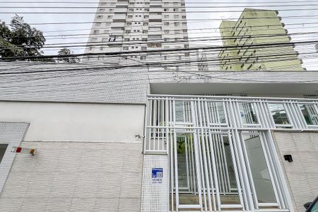 Apartamento à venda com 92m², 2 quartos e 2 vagasFachada + plaquinha