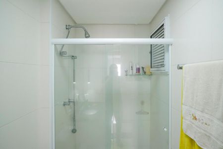 Apartamento à venda com 92m², 3 quartos e 2 vagasBanheiro social