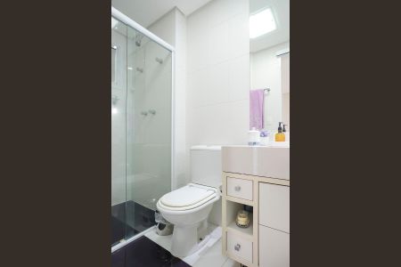 Apartamento à venda com 92m², 3 quartos e 2 vagasBanheiro da suíte