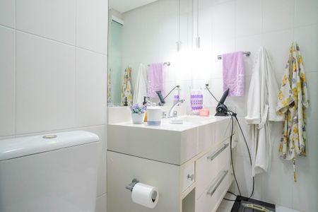 Apartamento à venda com 92m², 3 quartos e 2 vagasBanheiro da suíte