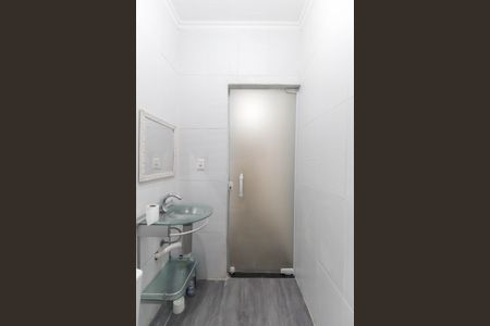 Casa para alugar com 66m², 2 quartos e 1 vagaBanheiro